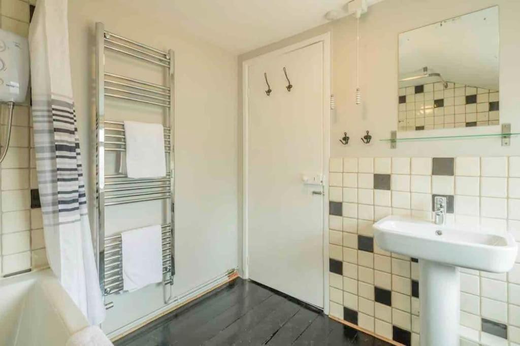 Cambridge 3 Bedroom Flat With Private Parking Esterno foto