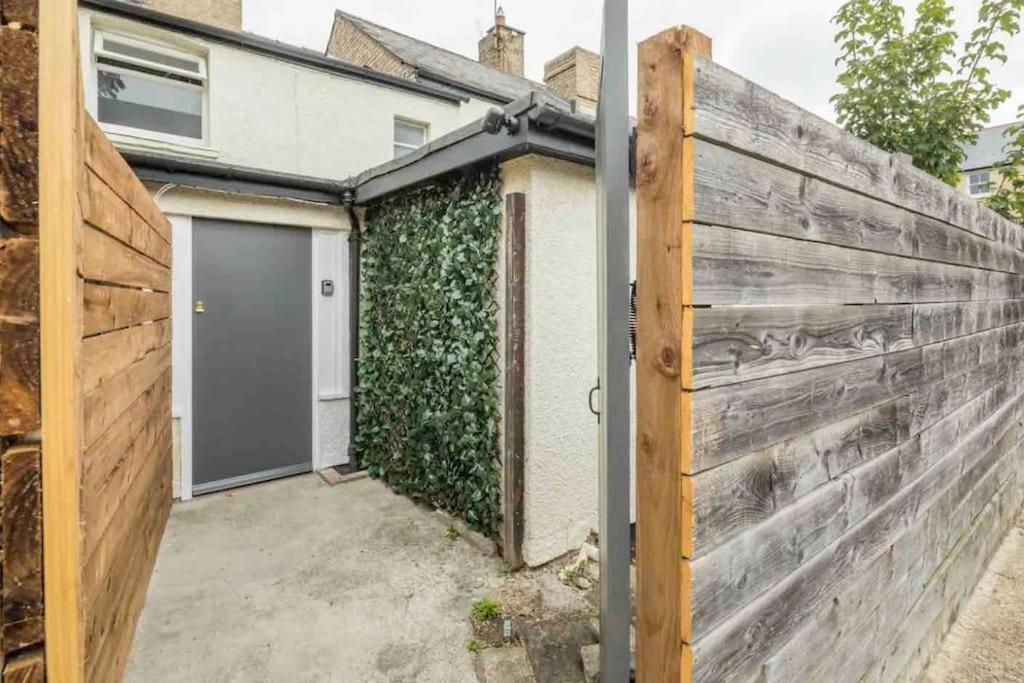Cambridge 3 Bedroom Flat With Private Parking Esterno foto